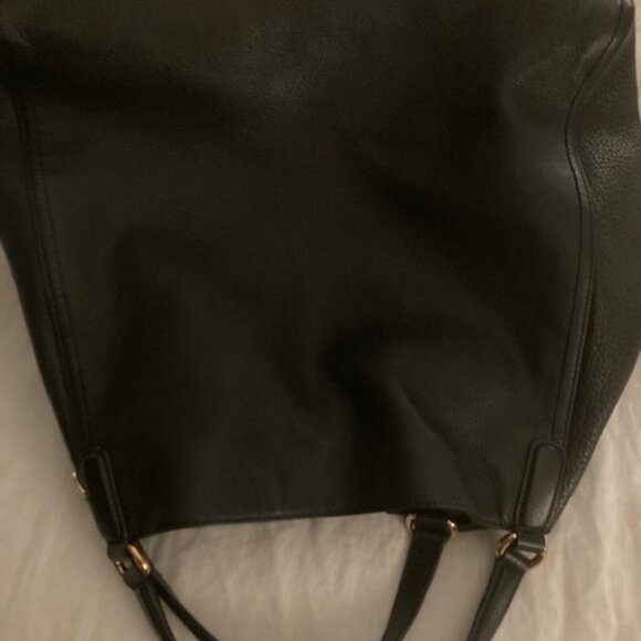 SOHO Gucci Black Largest SOHO Pebble Leather Shoulder Handbag - Picture 14 of 16